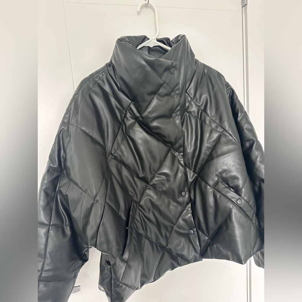 NWT DELUC Gwinnet Puffer Jacket Black Size S Oversized Faux Leather Quilted Coat - Picture 9 of 17